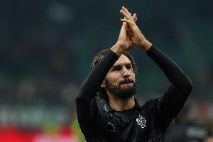 发现半岛体育-米兰官方告别阿德利：祝愿他未来职业生涯一切顺利