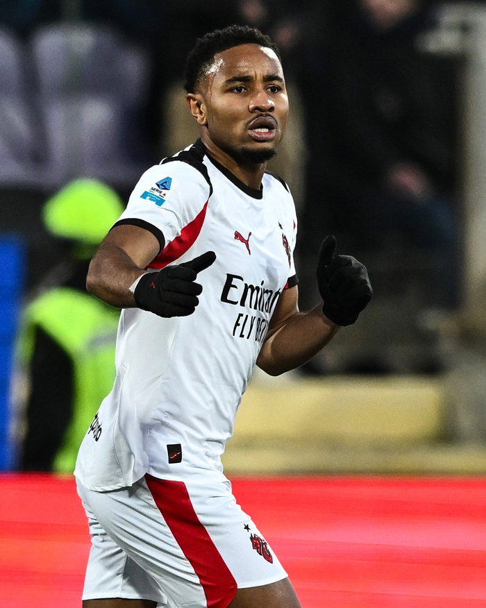 发现半岛体育-恩昆库否认离队传闻，表态只想留在米兰|AC米兰|运动员发声|ac米兰|恩昆库留队_新浪体育_新浪新闻