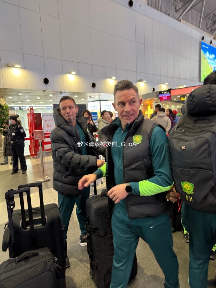 发现半岛体育-博主：原成都蓉城奥地利籍守门员教练汉斯正式加盟北京国安