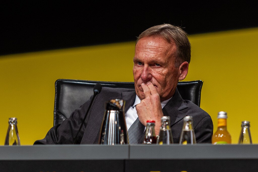 发现半岛体育-瓦茨克：欧足联应引入财务违规扣分规则和工资帽，仅罚钱根本没用