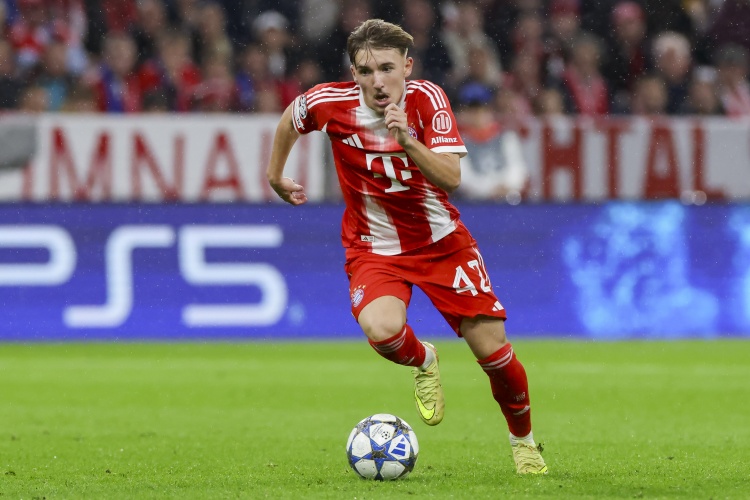 发现半岛体育-万纳尔谈卡尔：他真的很棒，但我们都有自己独特的发展之路