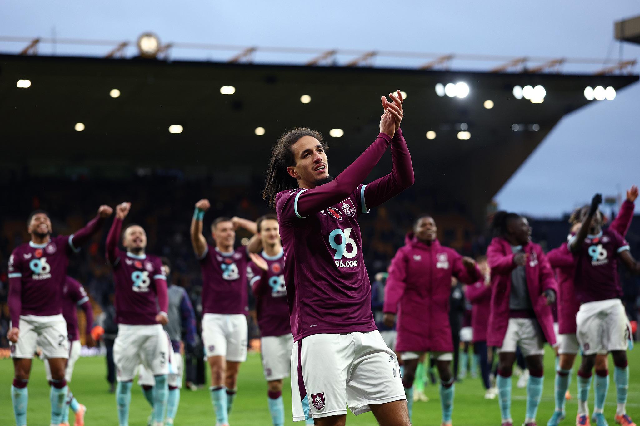 发现半岛体育-U18比赛报告：伯恩利1-2曼联