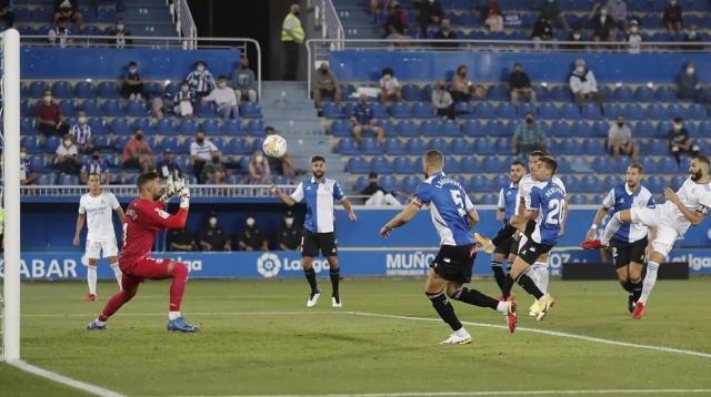 发现半岛体育-西甲开放40%上座，抗疫措施全违法，那就求上帝保佑